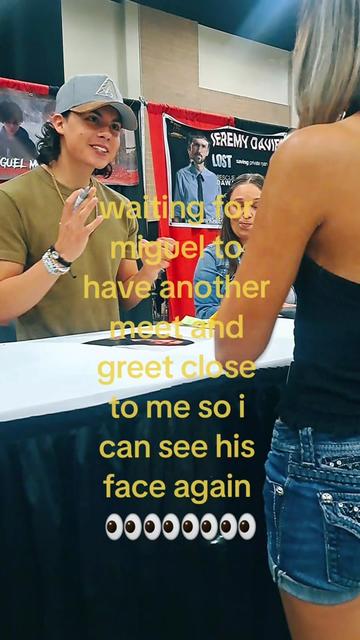 @𝓂𝒾𝒶 🩷🌸