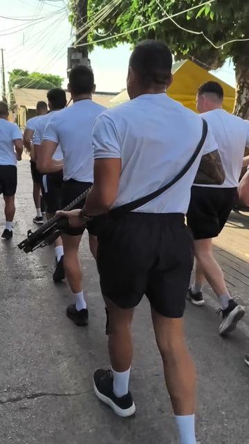 @Marquinho 👮🏽♂️ ◣★◥