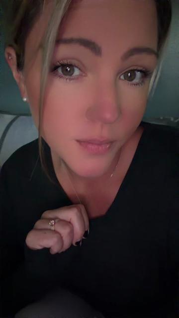 @𝒮𝑒𝓁𝒻𝒾𝑒𝒬𝓊𝑒𝑒𝓃𝟧𝟩👑