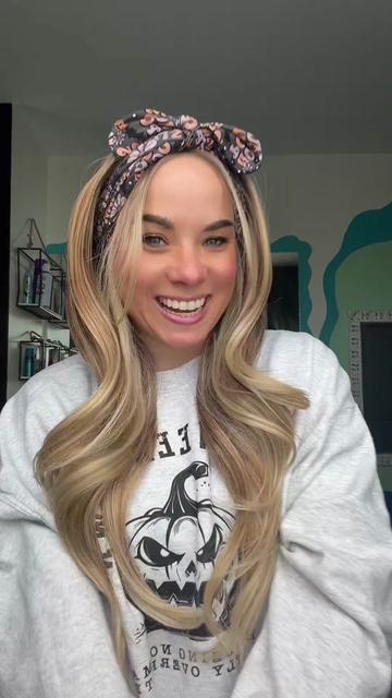 @Elizabeth Wears Wigs 🏳️🌈