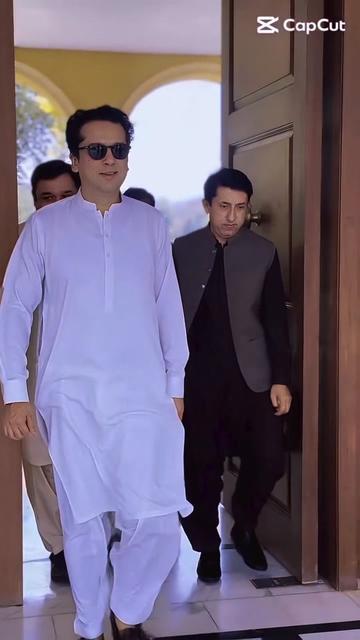 @Makhdoom Hashim Javan Bakht