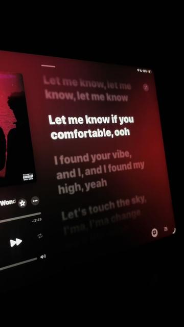 @🎧
