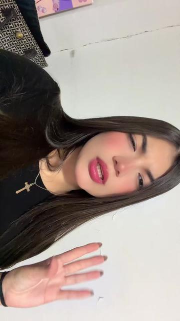@Fiore 🖤🍒