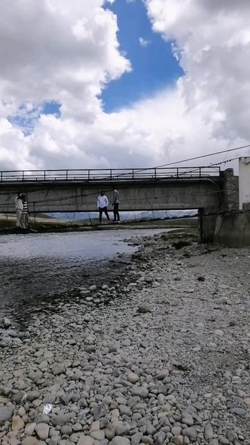 @Travel_with_Waqas