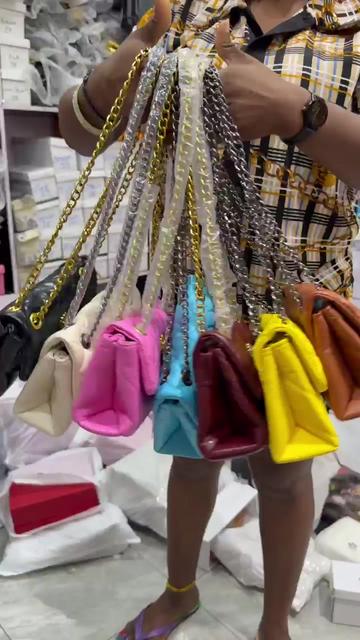 @FLORA LUXURY SLIDES/BAGS❤️