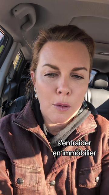 @AnnieDeschesnes