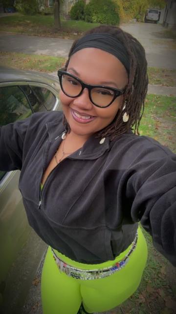 @GoldieApplebum805