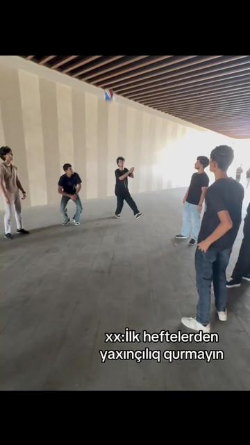 @AU😁