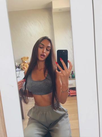 @issidorraaaaa