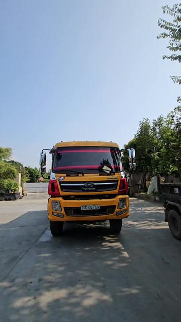 @Hu&acirc;n Xe T&agrave;u