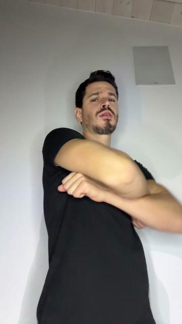 @user76331861235