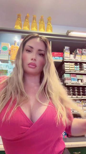 @Melania