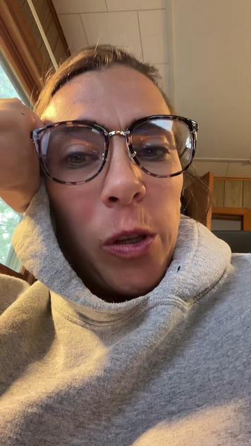 @Breelyncowan