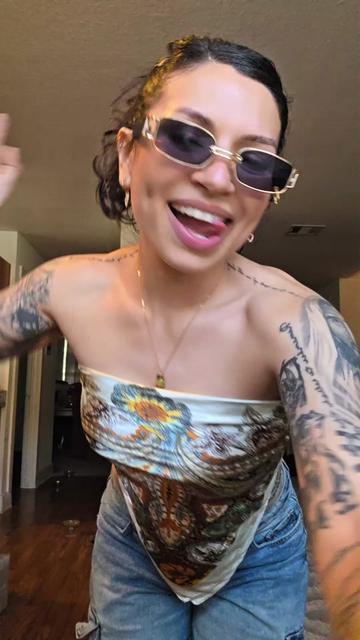 @karina