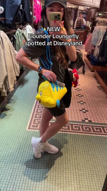 @nikki lee | disney + lifestyle