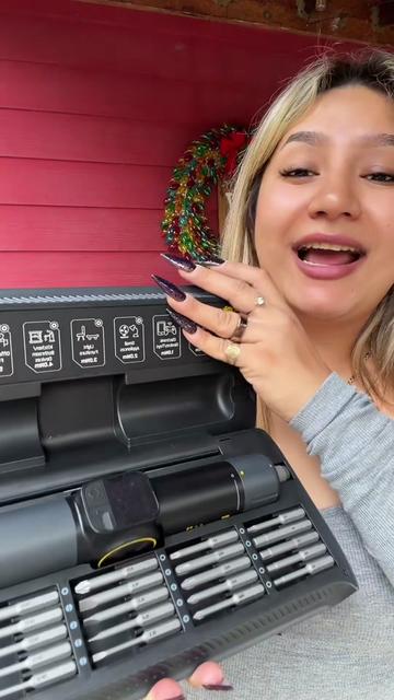 @lupithazzepeda