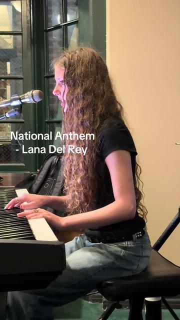 @sophieghosnsings
