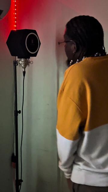 @mvnchv