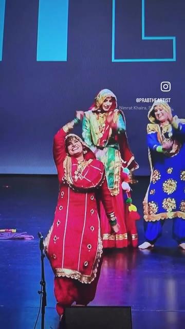 @Bhangra_with_majajanzz