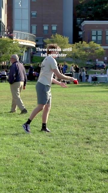 @UNE Admissions