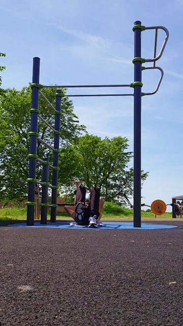 @hoodedcalisthenics