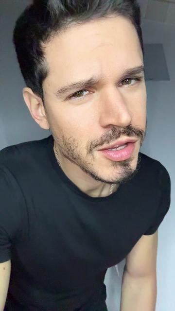 @user76331861235