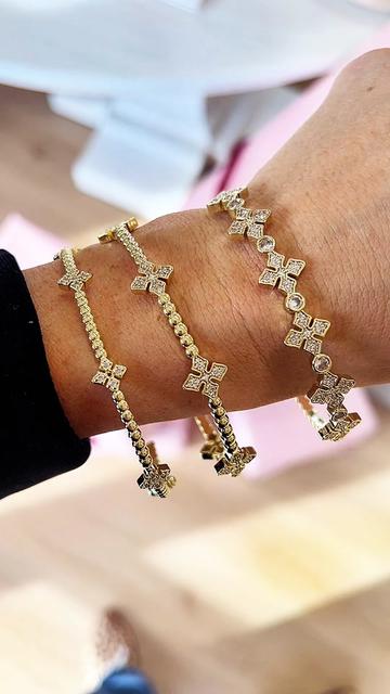 @Natalie Wood Designs