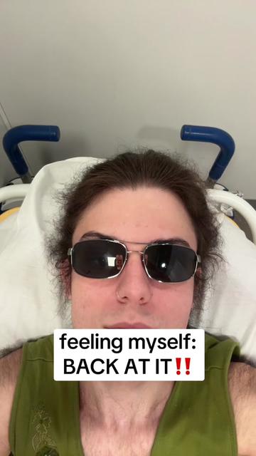 @lilh0m0fr