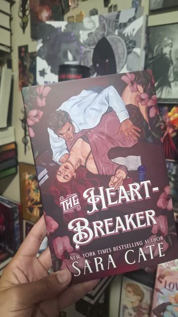 @coralbookreads