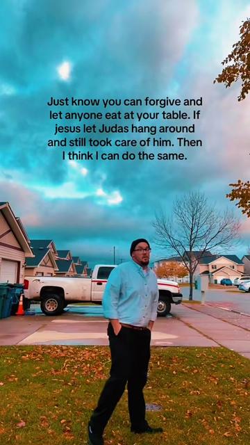@•Thomas•Cottrill•