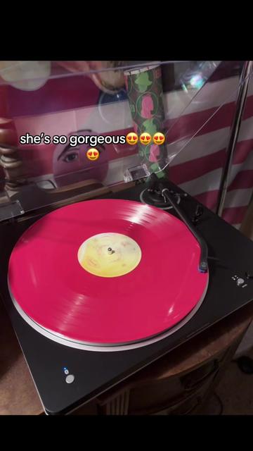 @whitegirlonabeat1