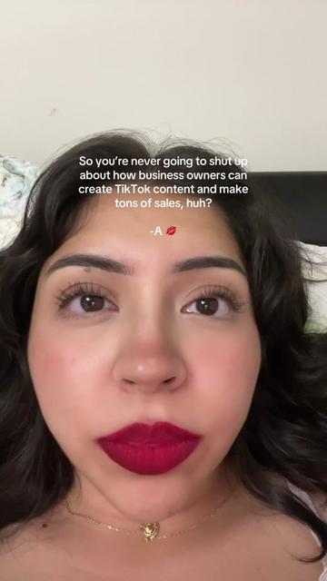 @Vanessa ➺ Marketing + Sales