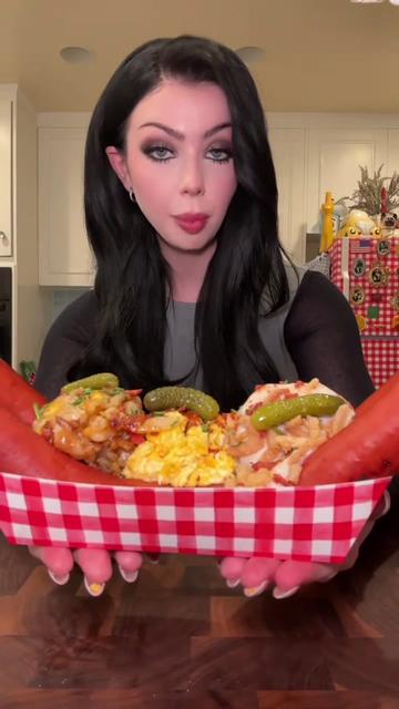 @FoodieRants