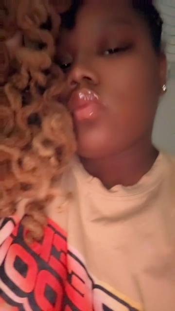 @URfavoriteDESIRE