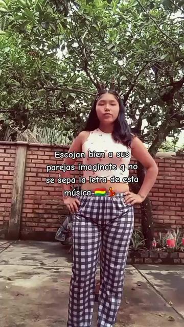 @shinahoteñita🍒🇧🇴