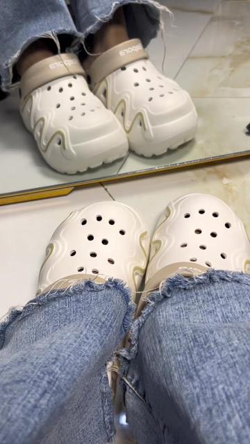@LELI si paling TAS dan SANDAL