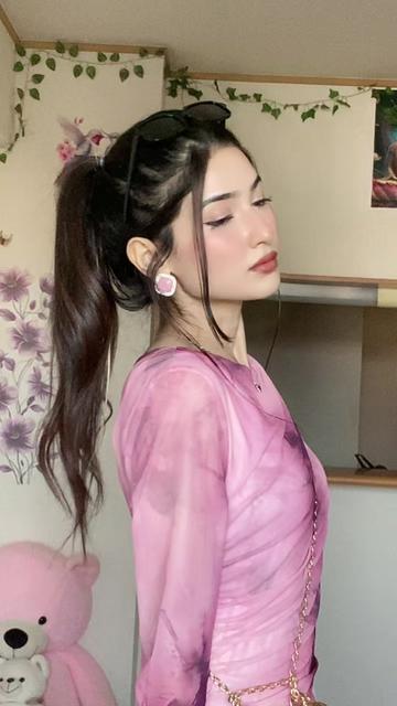@Nov_14🦋☘️