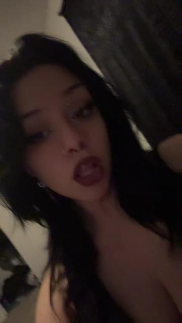 @𝔅𝔲𝔱𝔱𝔢𝔯𝔣𝔩𝔶🖤🩸