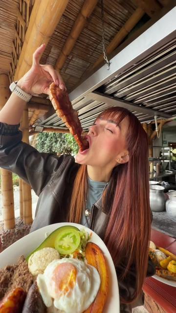 @LolaCarolaFood