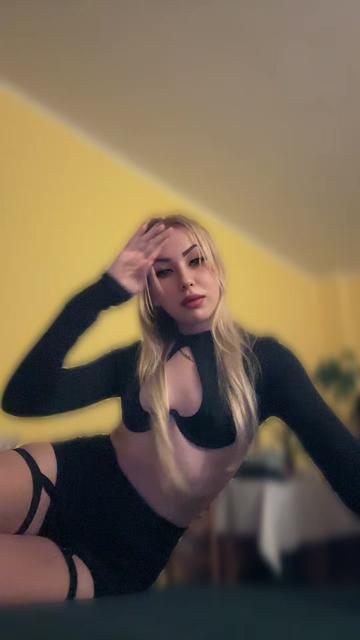 @Nikola🩷
