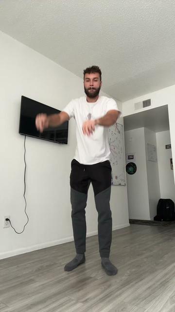 @Tommy 🕺| Freestyle Dancer