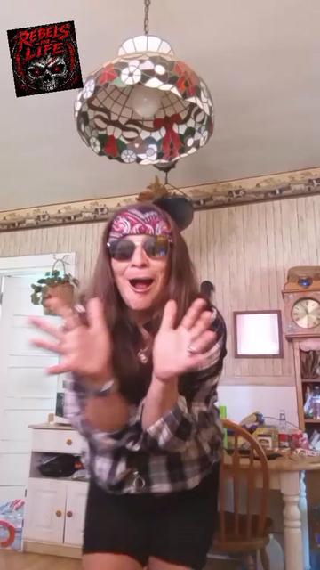 @🖤❤️🤟REBEL Danielle Cerda772