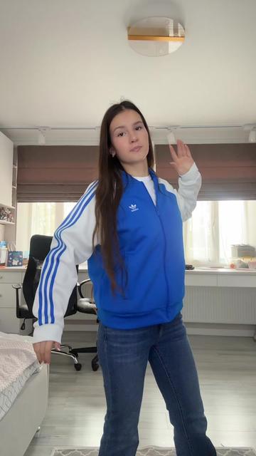 @F|V