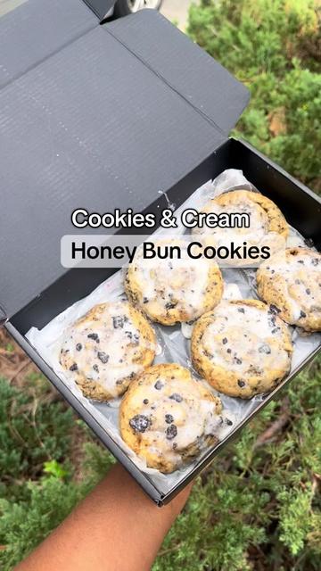 @Eatwithgoodiecookies