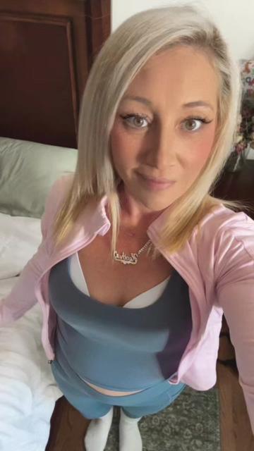 @julydaises
