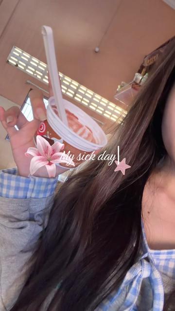 @Sinnie-សុីននី˚₊♡