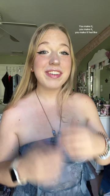 @Nicole💞🤟🏻