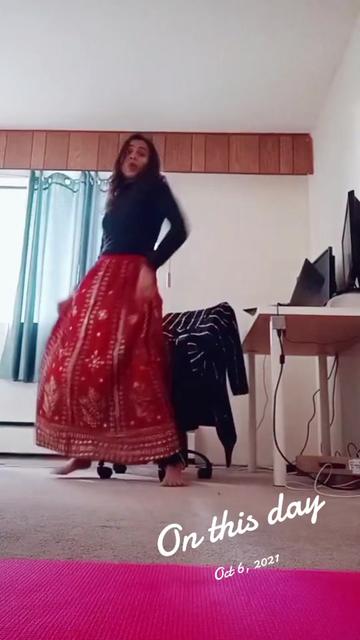 @(nidhzazz) Dr. Nidhi Joshi