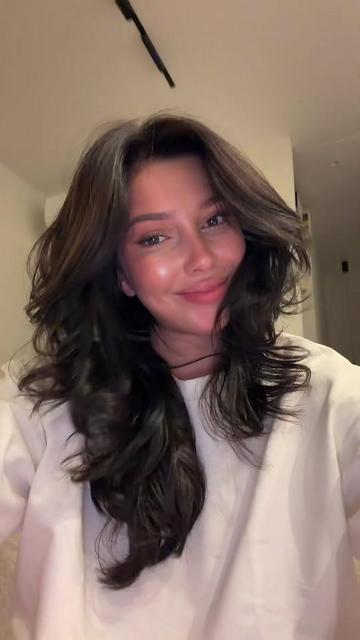 @alinareymo