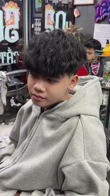@Tấn T&oacute;c Nam